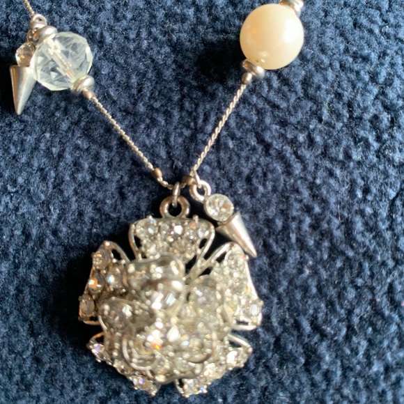 It’s three layer silver necklace with diamonds - Picture 5 of 5